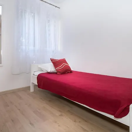 Apartment Maja *